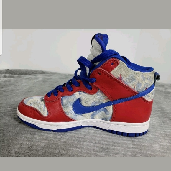 nike dunk newspaper